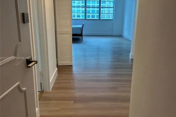801 BRICKELL BAY DR 1463