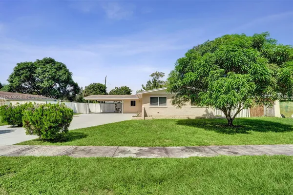 4839 NW 2ND CT