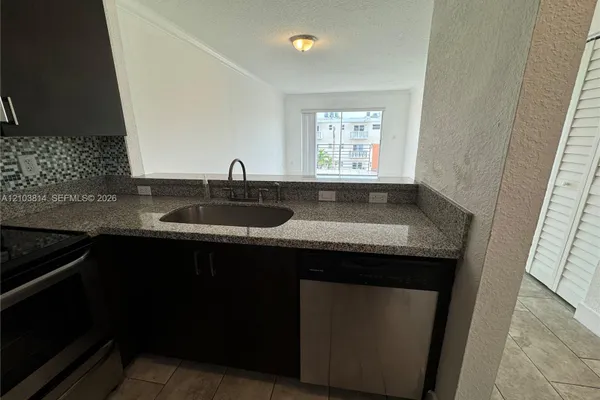 365 NE 125TH ST 401