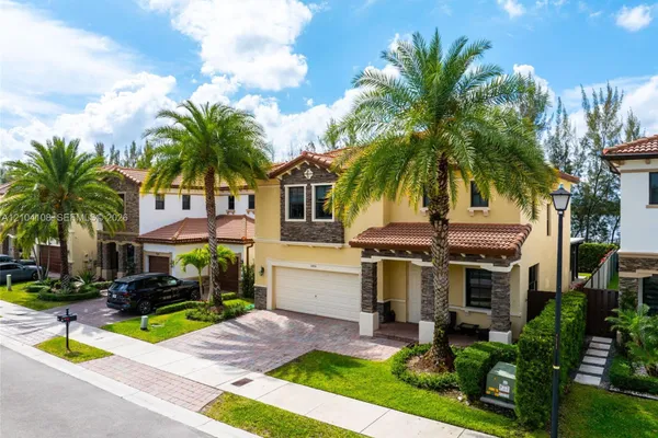 9890 NW 86TH TER