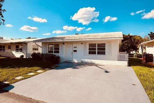 7105 NW 74TH PL