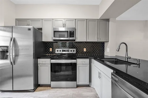 175 SW 96TH AVE