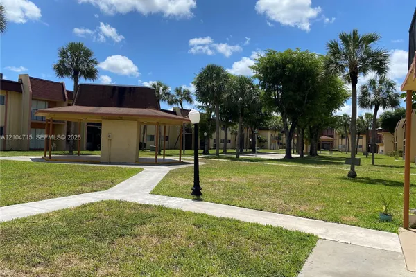 2840 NW 55TH AVE 2D