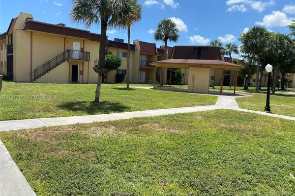 2840 NW 55TH AVE 2D