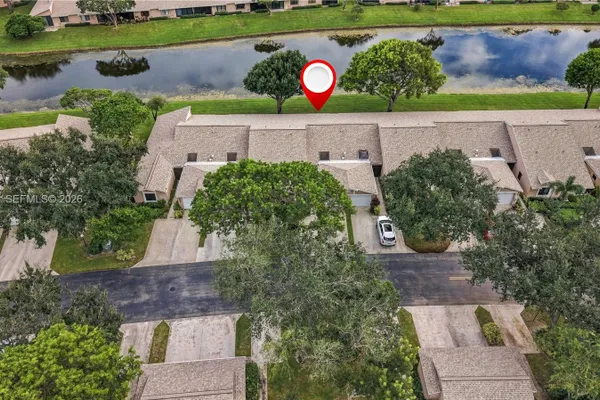 8306 SPRINGLAKE DR 8306