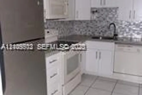 405 S PINE ISLAND RD 106D