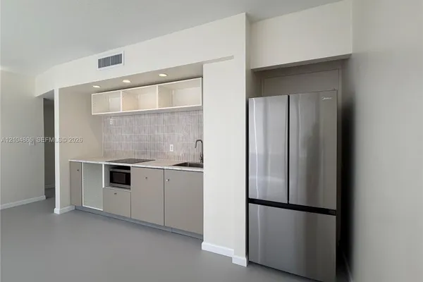 900 BAY DR 413