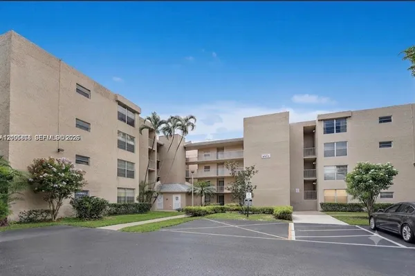 9471 EVERGREEN PL 307