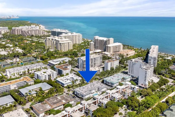 290 SUNRISE DR 1-B