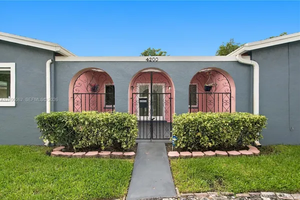 4200 NW 42ND ST