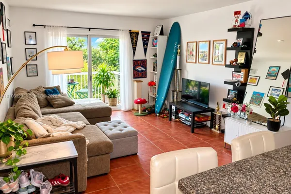 2740 SW 28TH TER 307