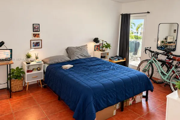 2740 SW 28TH TER 307
