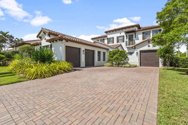 2812 NW 84TH TER