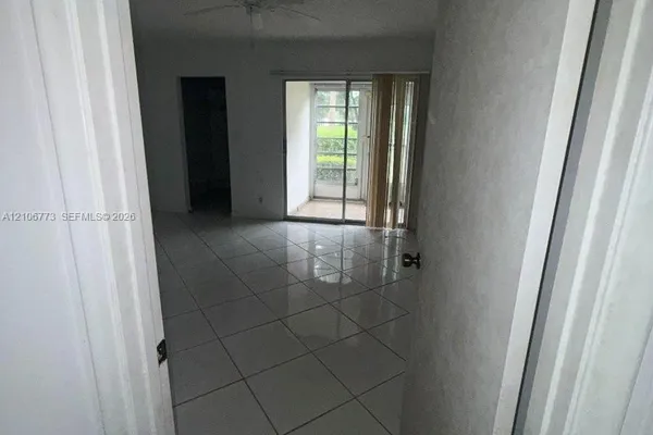 2305 LUCAYA LN G1