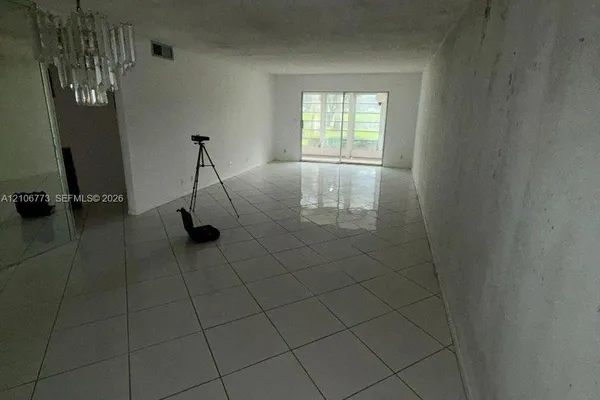 2305 LUCAYA LN G1
