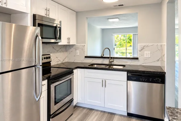 3872 NW 90TH AVE 3872