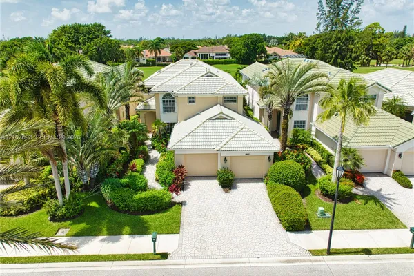1207 GENERAL POINTE TRCE