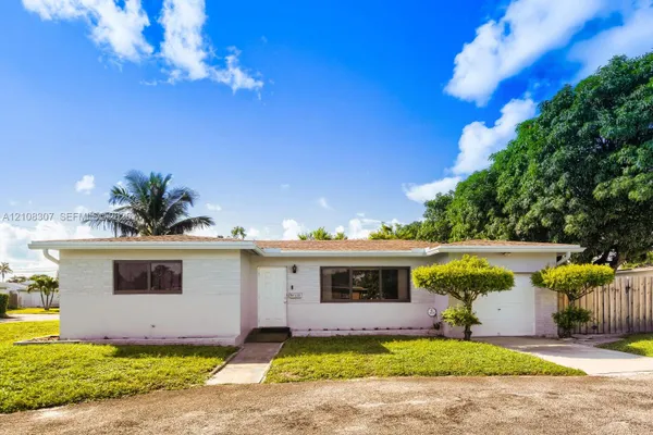 2432 WILEY CT