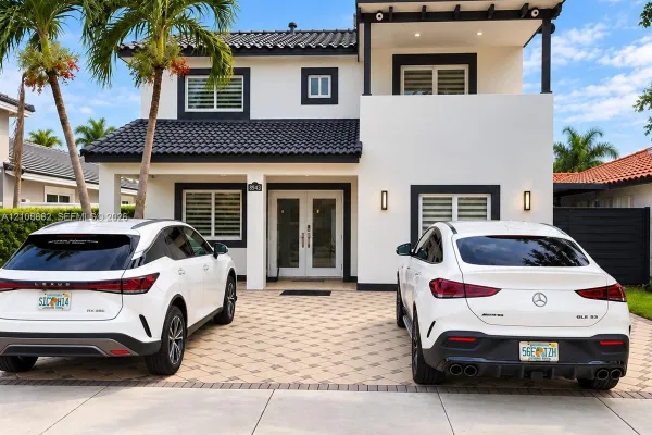 8943 NW 112TH TER