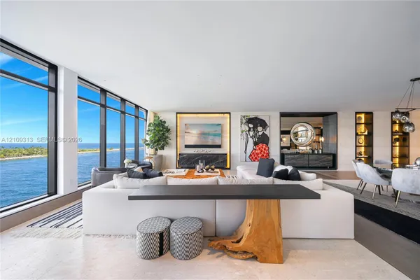 7083 FISHER ISLAND DR 7083