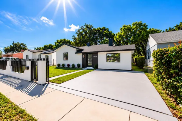854 NW 76TH ST