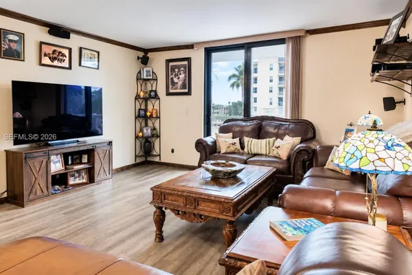 1500 S OCEAN DR 2G