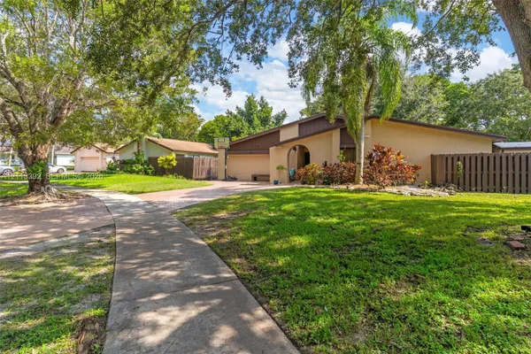 10705 SW 134TH CT