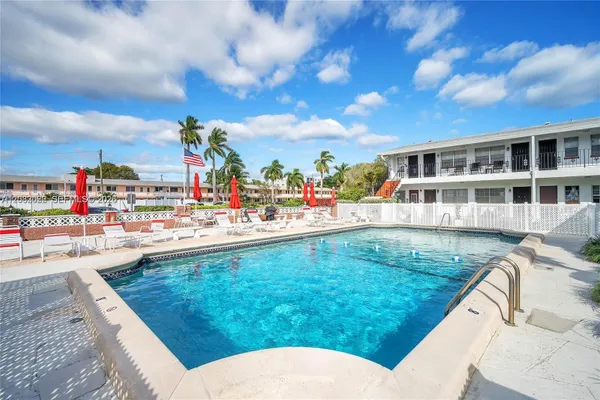 1100 ATLANTIC SHORES BLVD 405