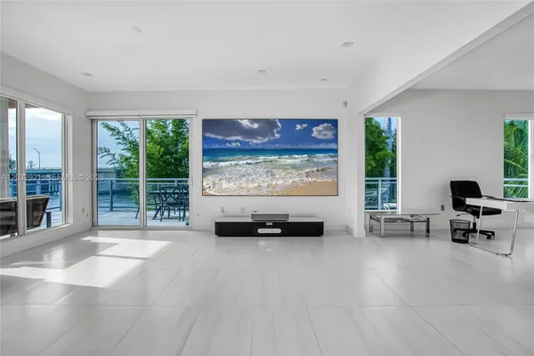 6100 N OCEAN DR 2N