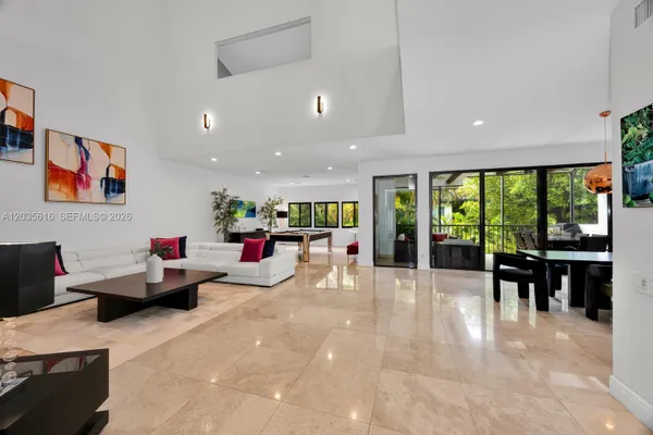 2000 S BAYSHORE DR 65