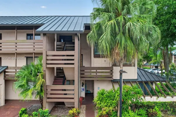 120 SW 96TH TER 204
