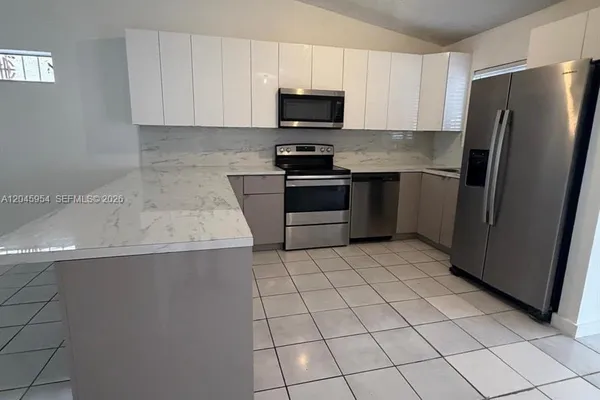 10364 NW 128TH TER