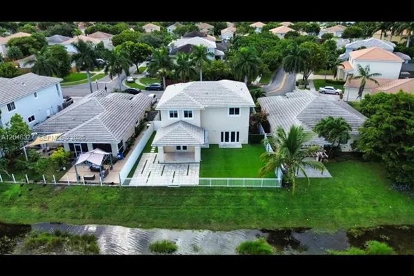 449 SE 31ST AVE