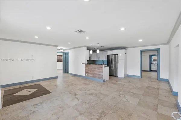 1541 SW 52ND AVE