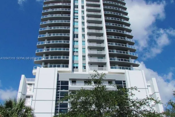 315 NE 3RD AVE 2103