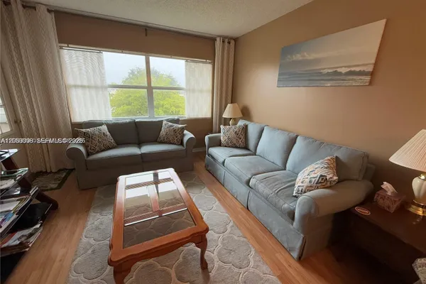 4441 NW 16TH ST J308