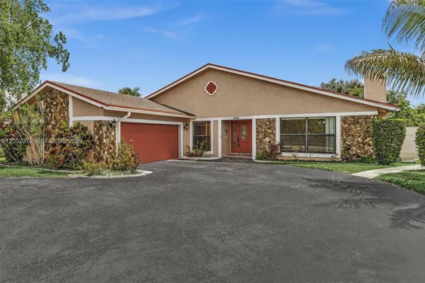 7480 NW 37TH CT
