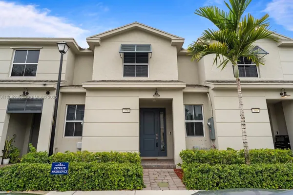 336 NW 8TH ST