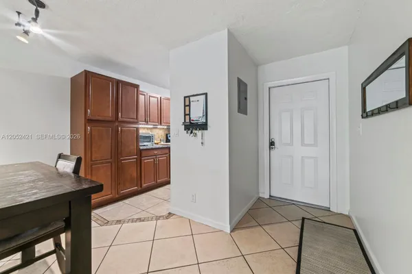 1400 TALLWOOD AVE 107