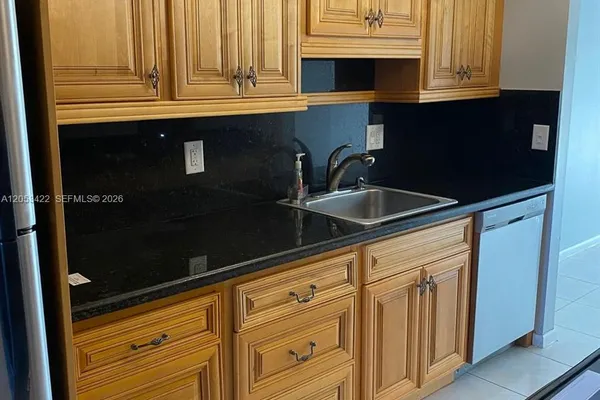 9962 NOB HILL CT 9962