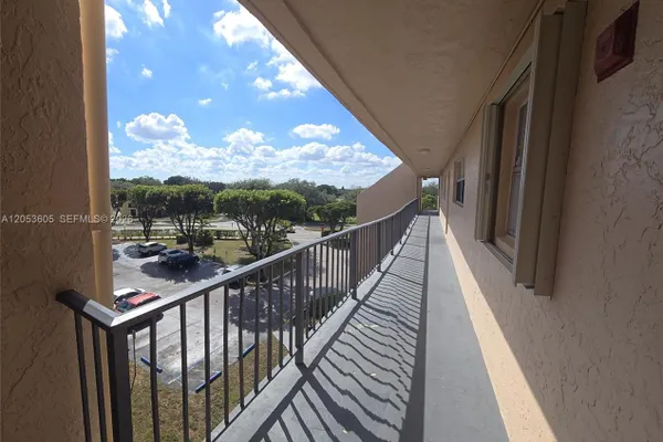 13707 KENDALE LAKES CIR 11
