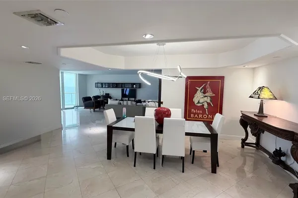 8855 COLLINS AVE 11B