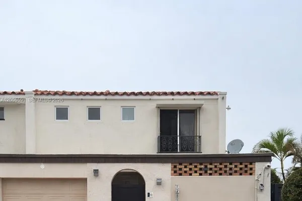 7282 JACARANDA LN