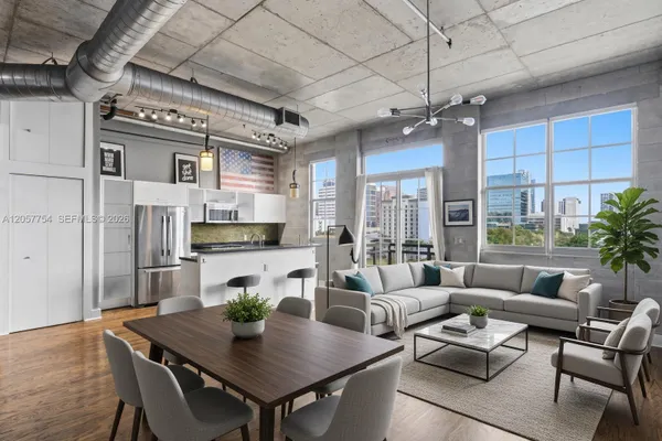 410 NW 1ST AVE 604