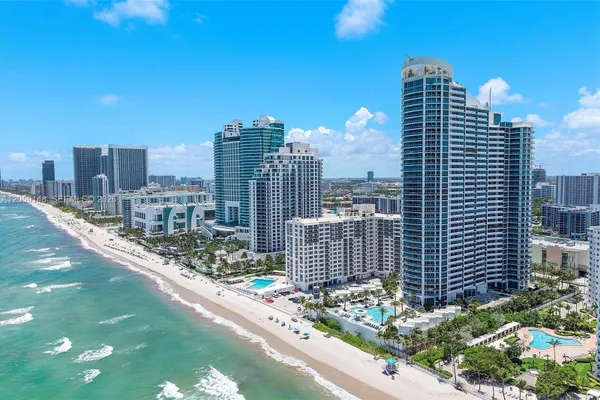 3101 S OCEAN DR 3607