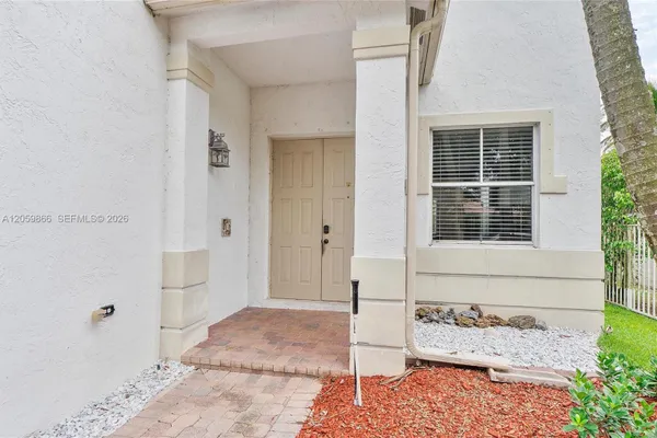 4389 LAUREL RIDGE CIR