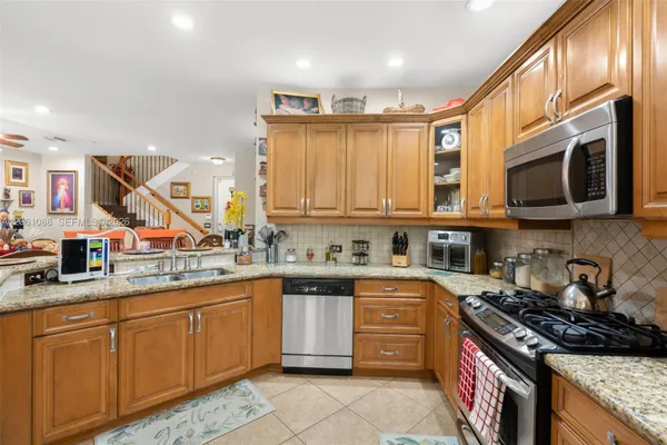 2955 NW 126TH AVE 5-104