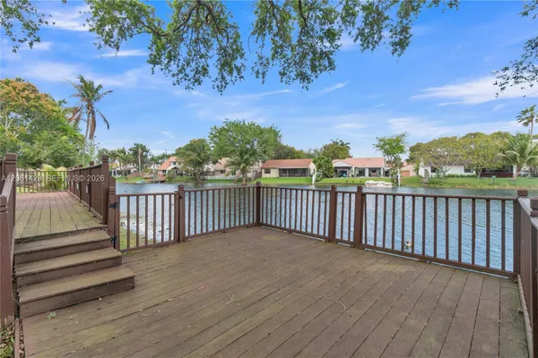 2905 BEGONIA WAY