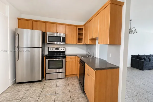 3703 NE 166TH ST 704