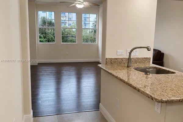 533 NE 3RD AVE 320